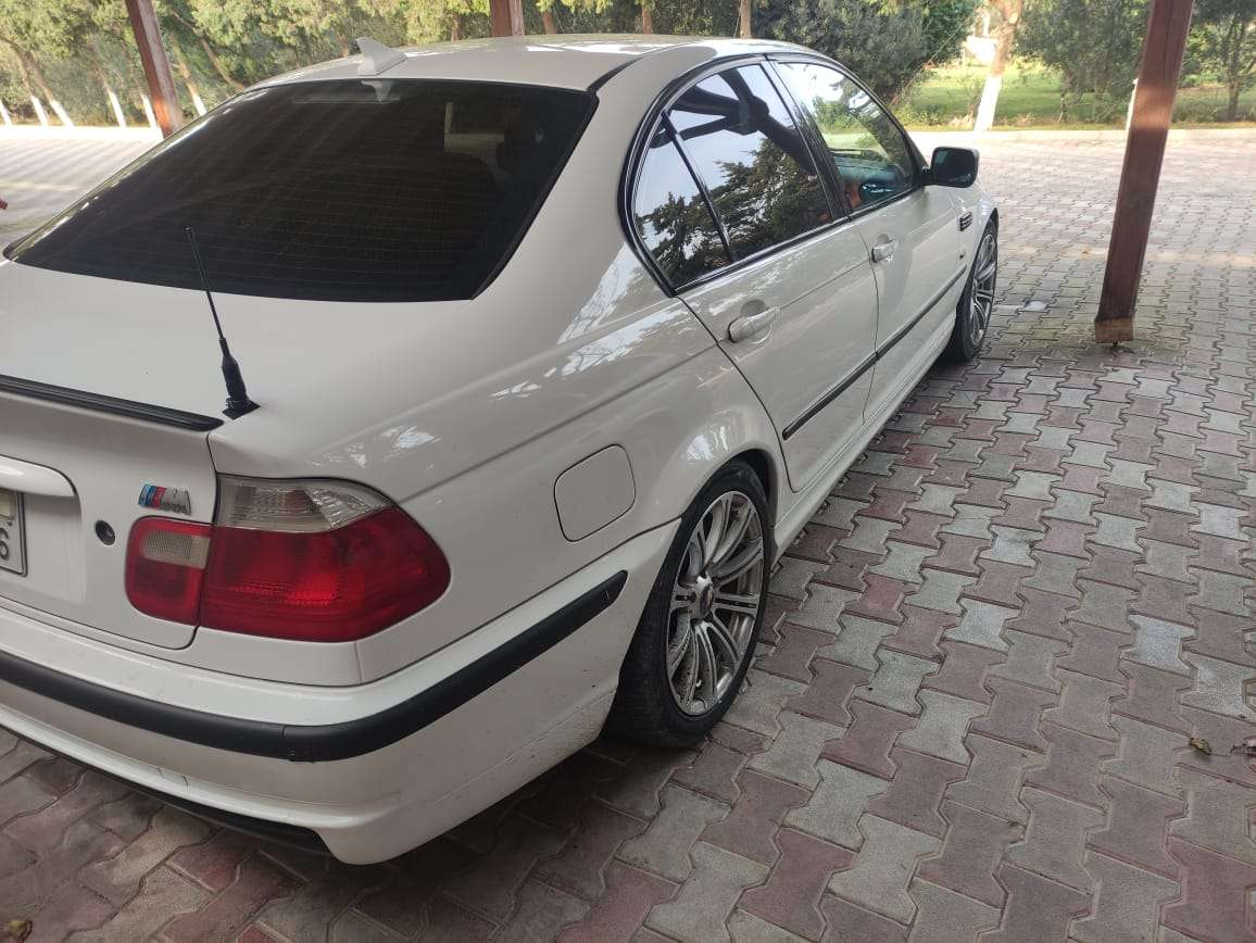 BMW 320, 2001 il, 2.2 L, 309 000 km