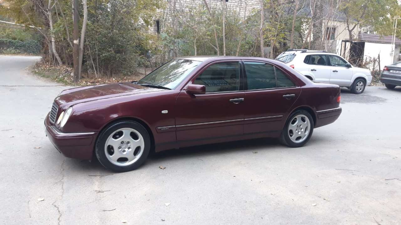Mercedes E 230, 1997 il, 2.3 L, 290 000 km