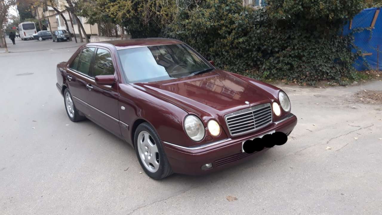 Mercedes E 230, 1997 il, 2.3 L, 290 000 km