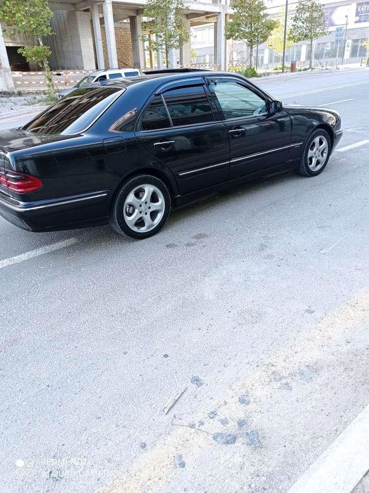 Mercedes E 220, 1999 il, 2.2 L, 400 000 km
