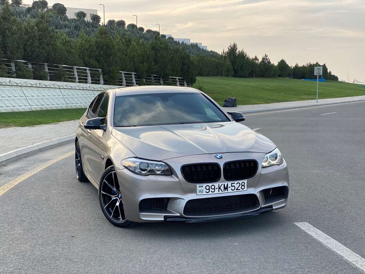 BMW 528, 2014 il, 2.0 L, 114 000 km