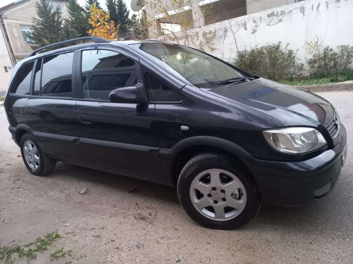 Opel Zafira, 2002 il, 1.8 L, 350 000 km