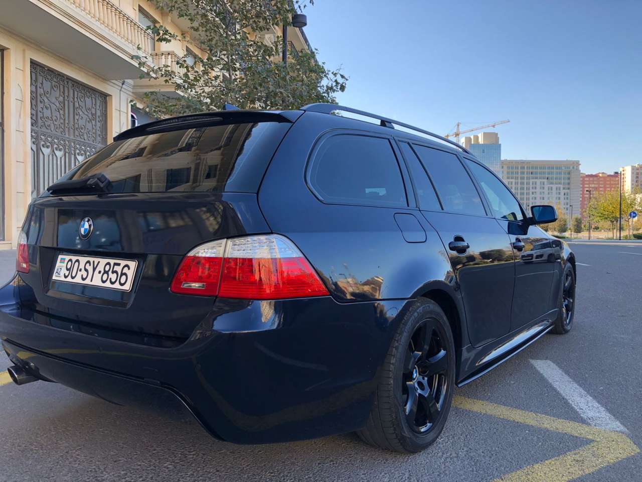 BMW 520, 2008 il, 2.0 L, 270 000 km