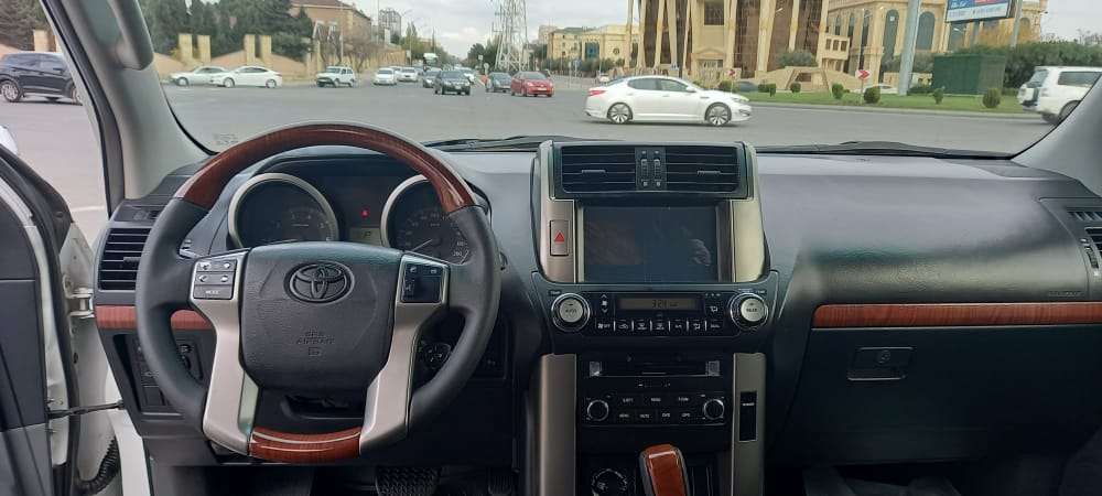 Toyota Land Cruiser, 2012 il, 2.7 L, 180 000 km
