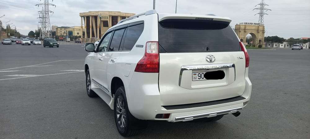 Toyota Land Cruiser, 2012 il, 2.7 L, 180 000 km