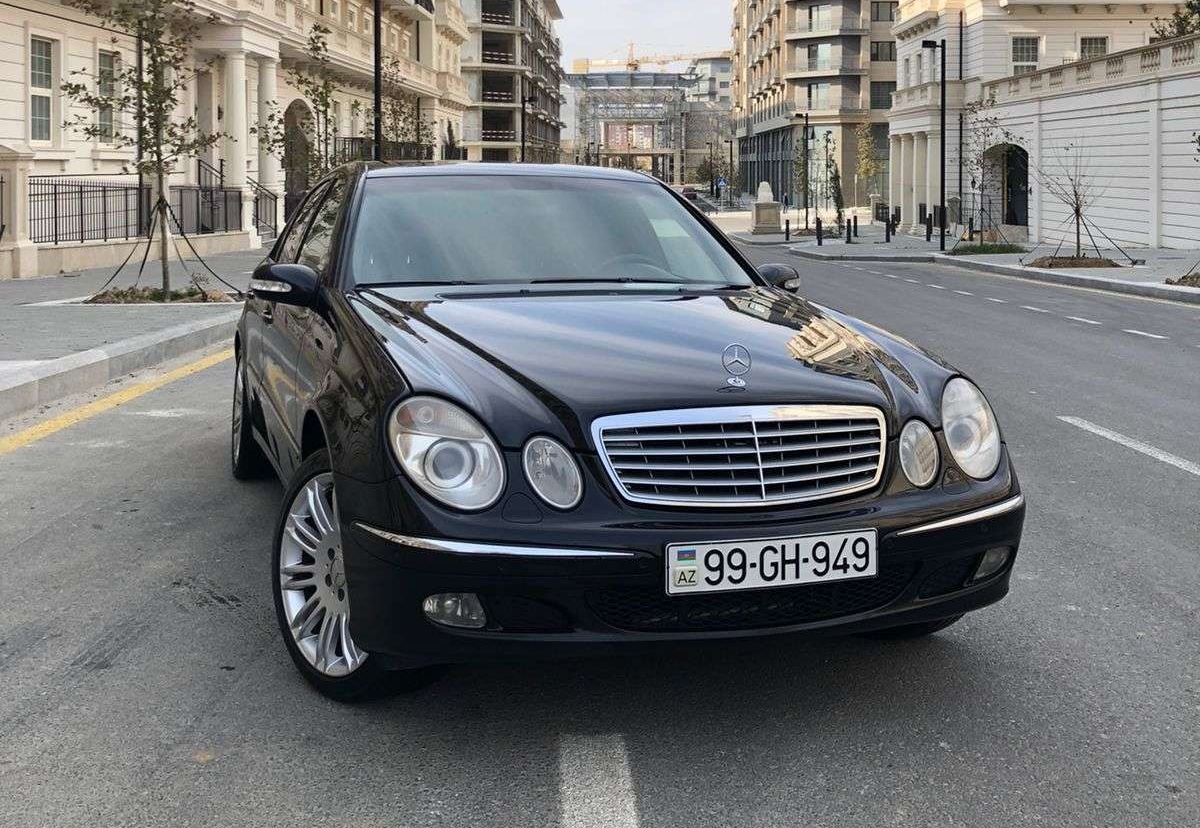 Mercedes E 320, 2004 il, 3.2 L, 388 000 km