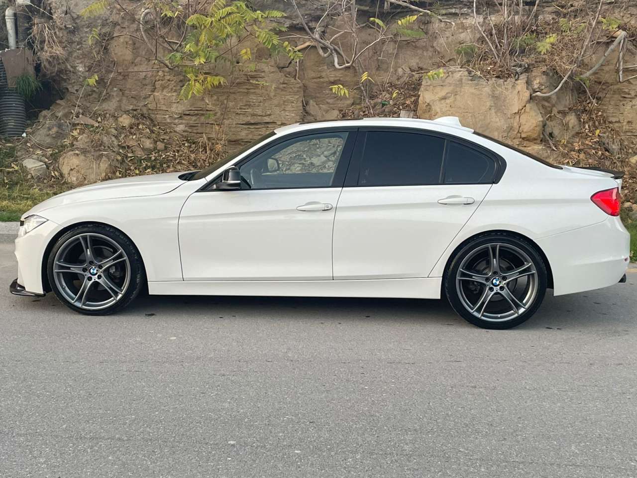 BMW 328, 2014 il, 2.0 L, 131 000 km