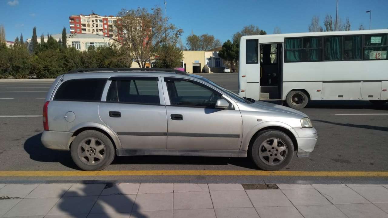 Opel Astra, 2002 il, 1.8 L, 320 000 km