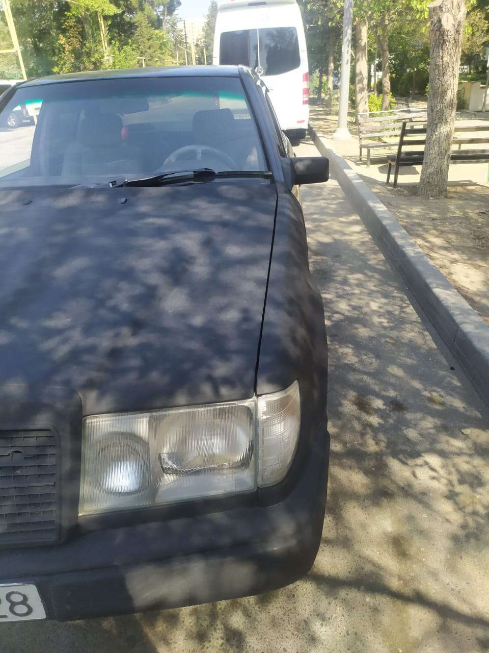 Mercedes E 200, 1986 il, 2.0 L, 450 000 km