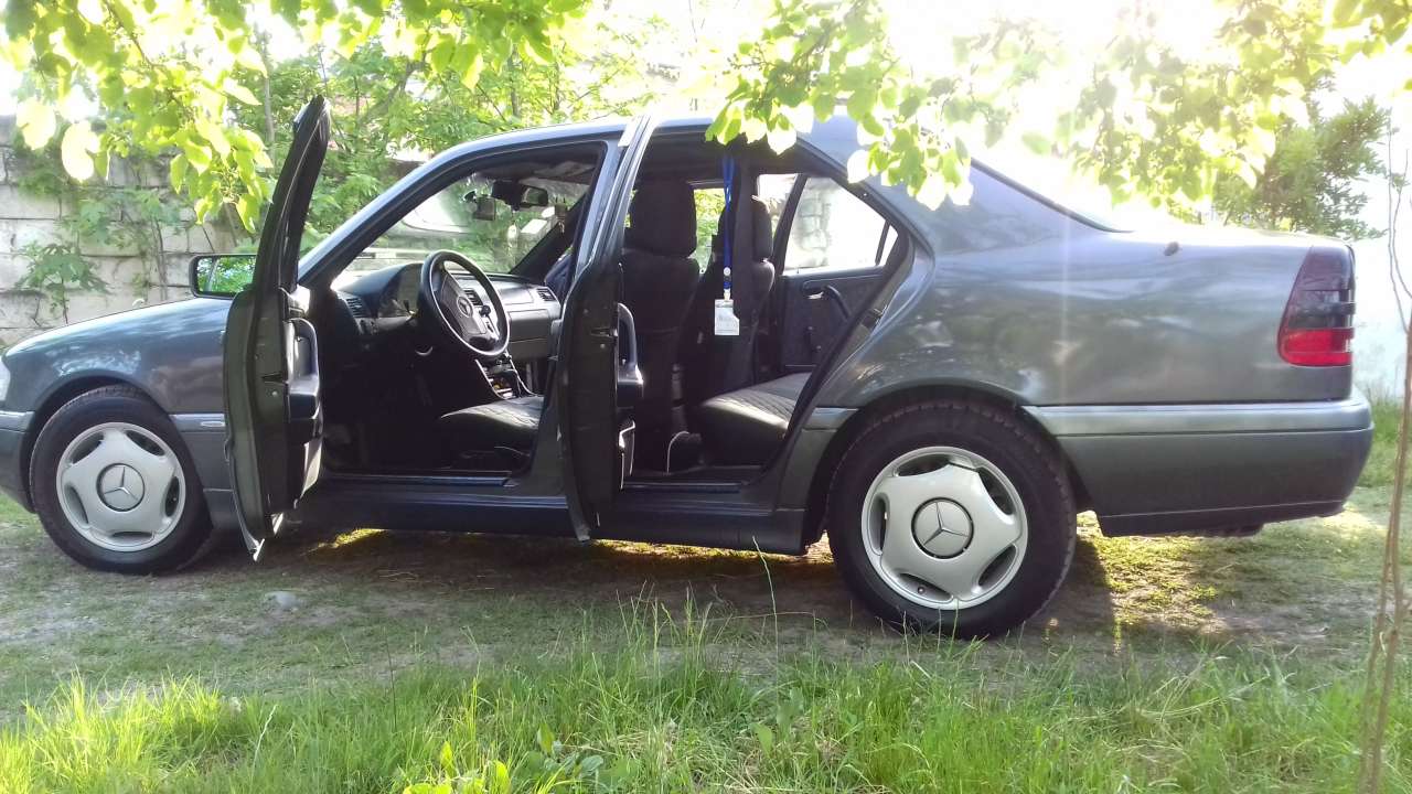 Mercedes C 180, 1996 il, 1.8 L, 310 000 km
