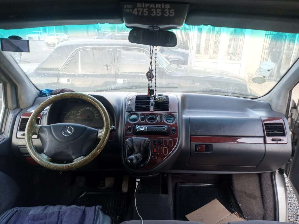 Mercedes Vito, 1999 il, 2.0 L, 500 000 km