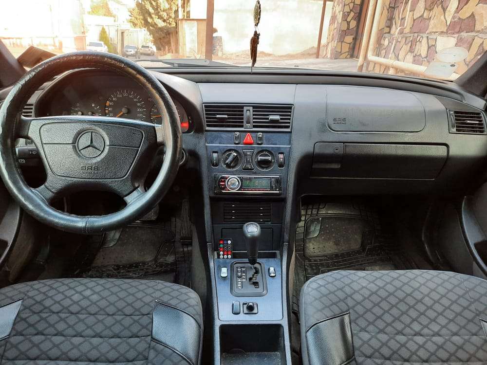 Mercedes C 180, 1998 il, 1.8 L, 400 000 km