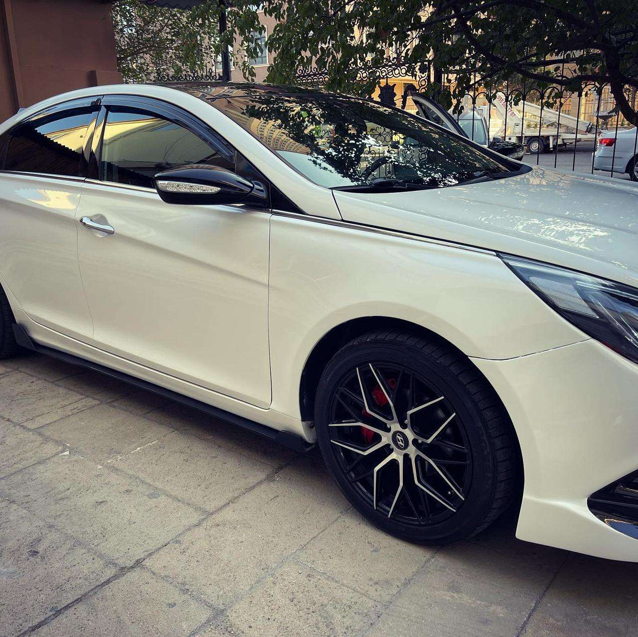 Hyundai Sonata, 2010 il, 2.4 L, 220 260 km