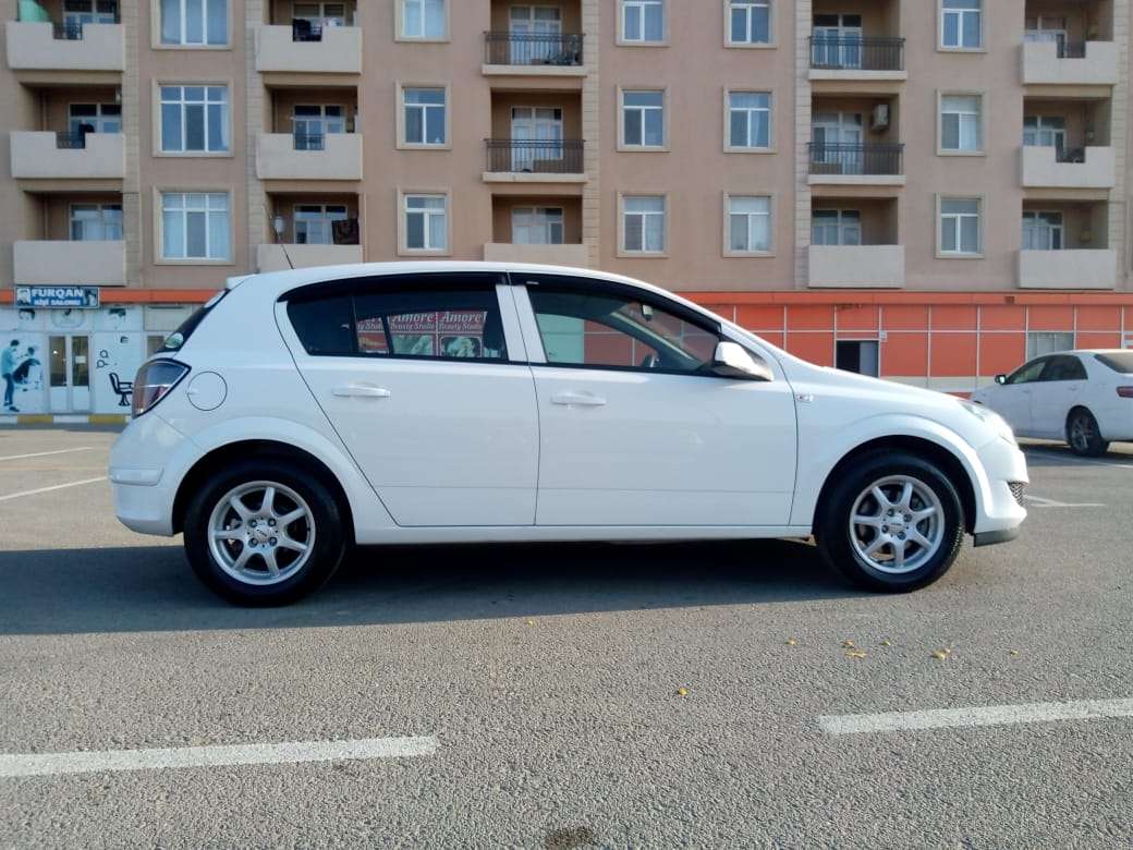 Opel Astra, 2009 il, 1.4 L, 195 000 km
