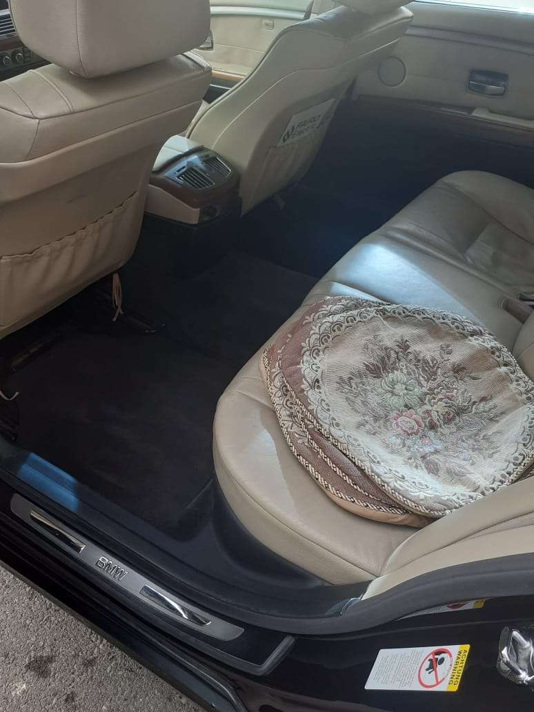 BMW 740, 2006 il, 4.0 L, 271 000 km