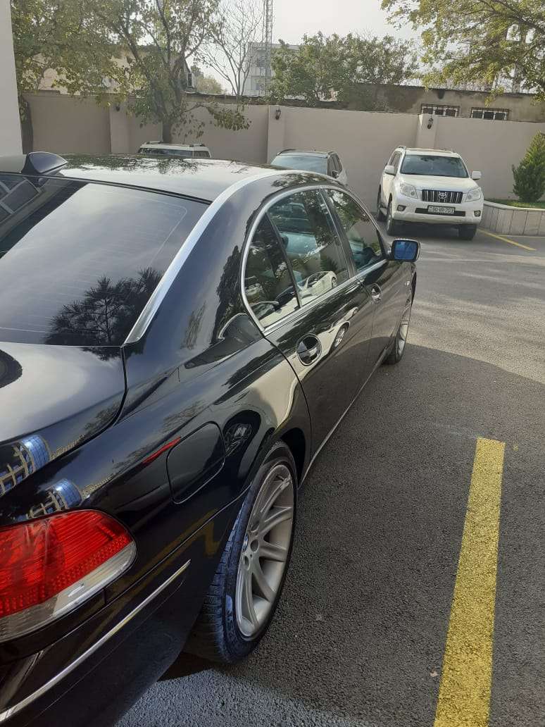 BMW 740, 2006 il, 4.0 L, 271 000 km