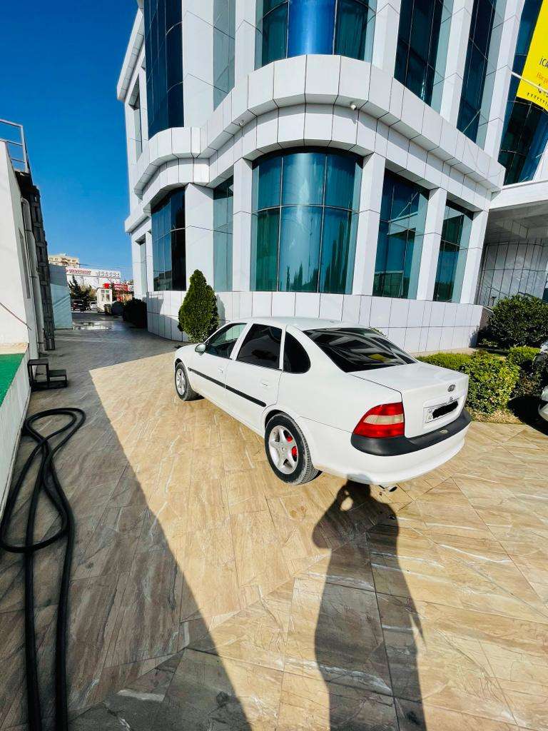 Opel Vectra, 1998 il, 1.8 L, 416 000 km
