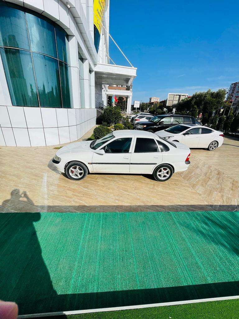 Opel Vectra, 1998 il, 1.8 L, 416 000 km