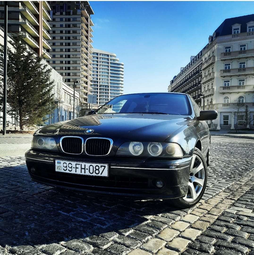 BMW 525, 2002 il, 2.5 L, 330 000 km