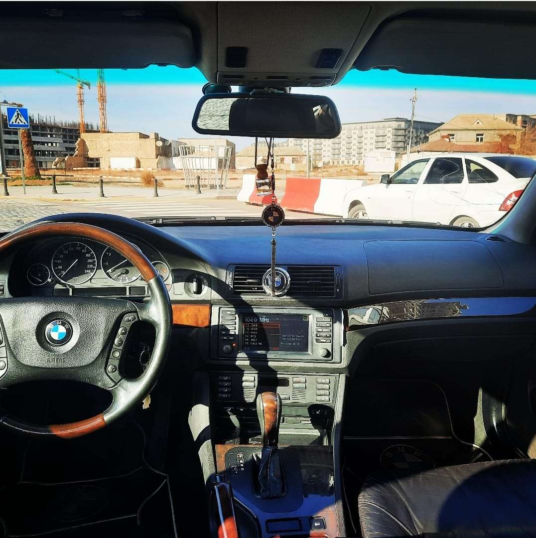BMW 525, 2002 il, 2.5 L, 330 000 km