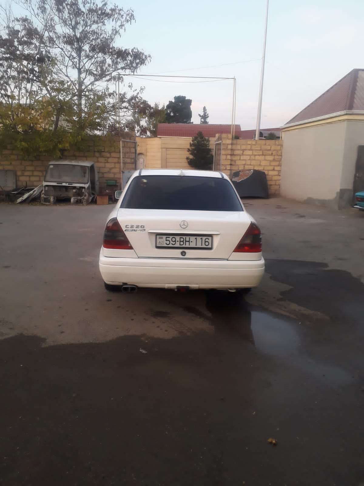 Mercedes C 220, 1994 il, 2.2 L, 259 000 km
