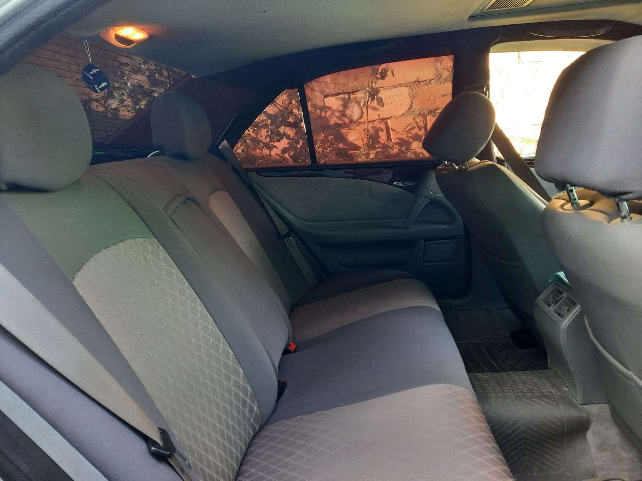 Mercedes E 280, 1998 il, 2.8 L, 375 000 km