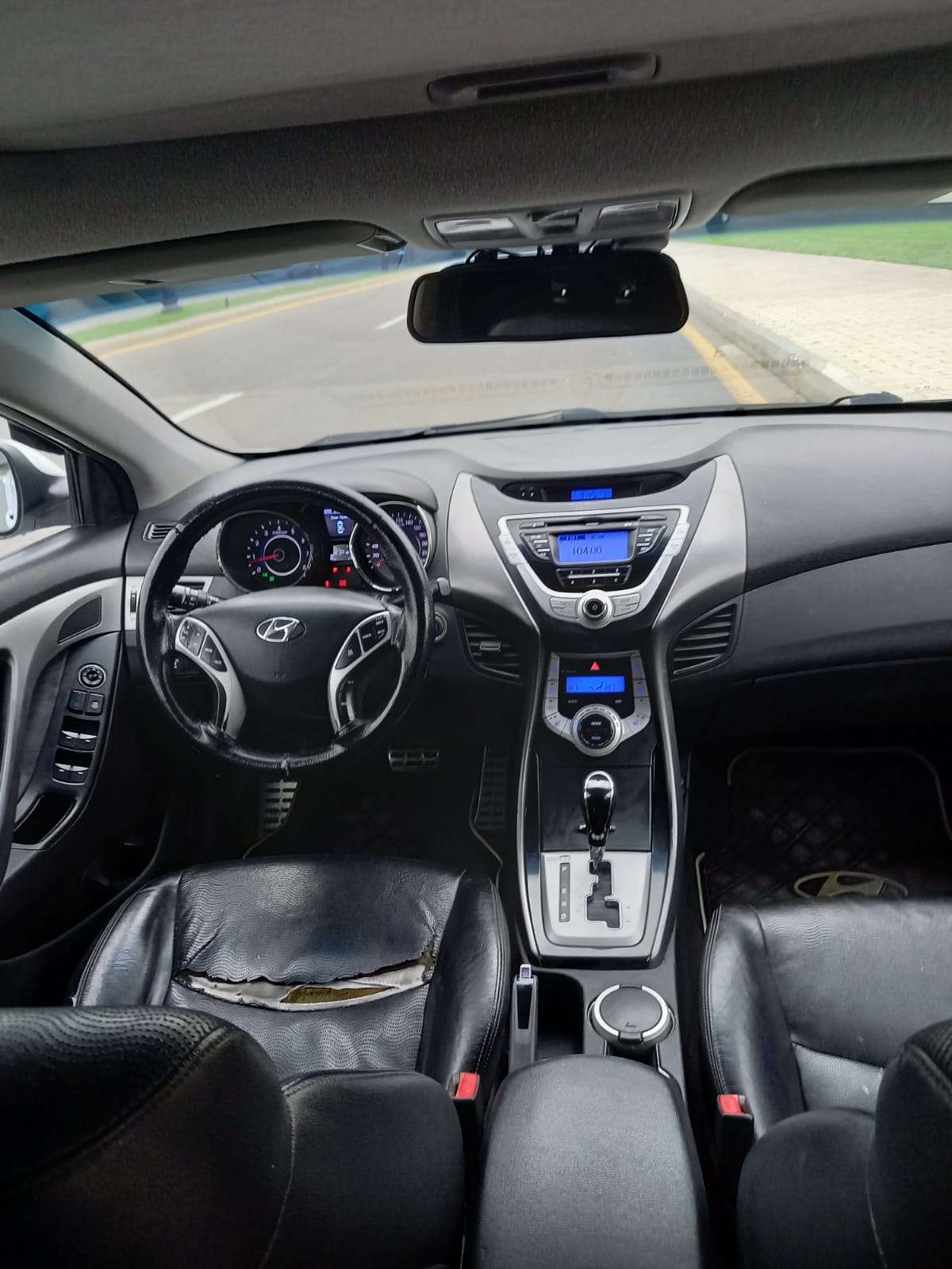 Hyundai Elantra, 2011 il, 1.8 L, 315 000 km