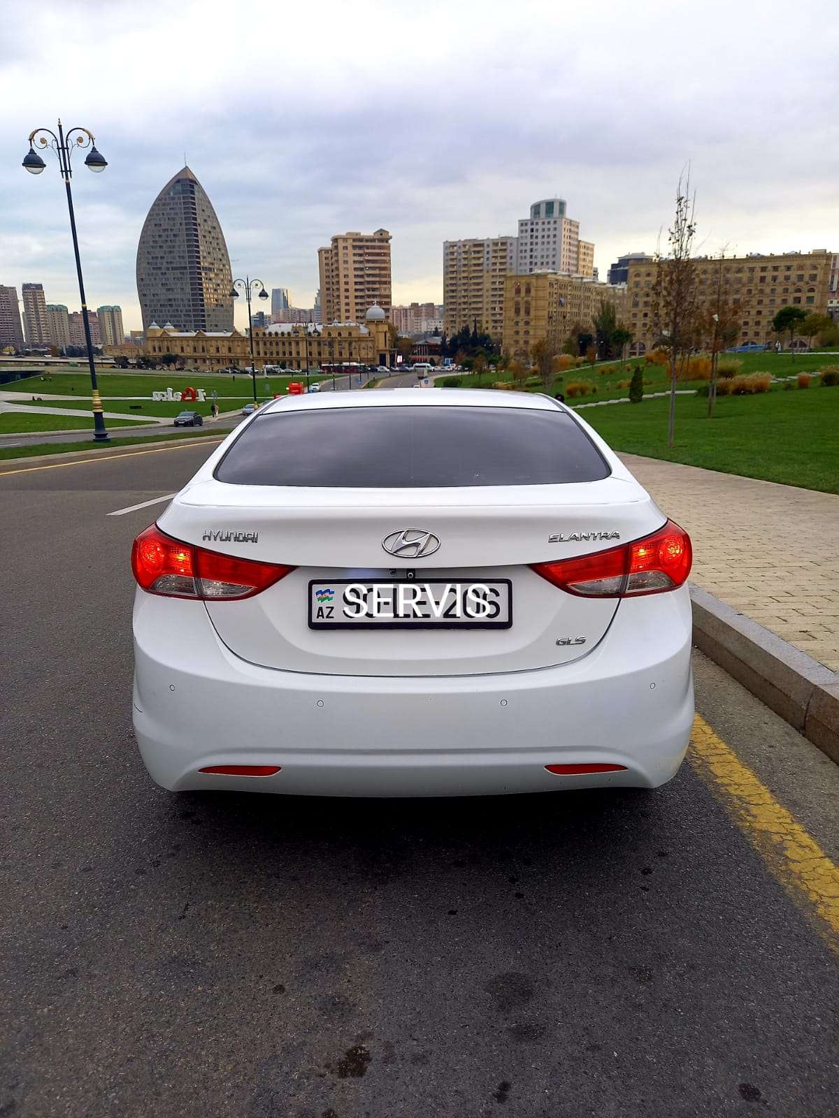 Hyundai Elantra, 2011 il, 1.8 L, 315 000 km