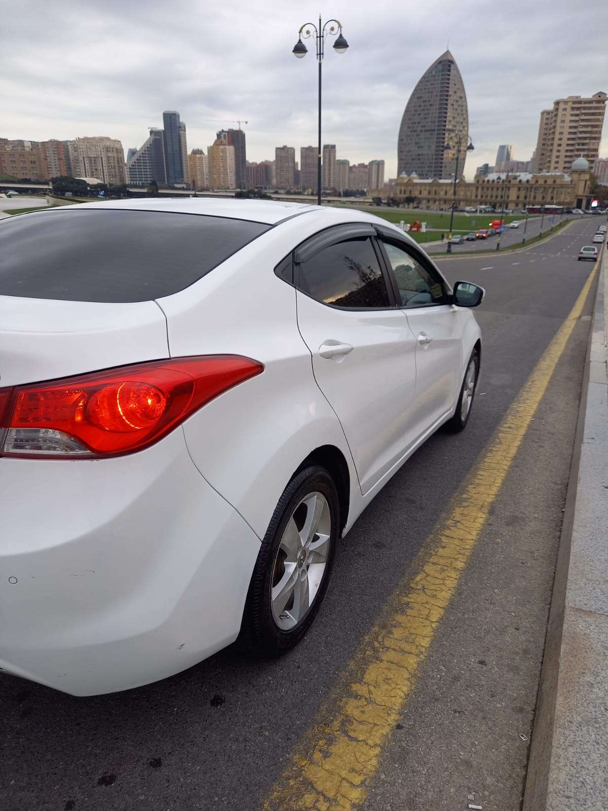 Hyundai Elantra, 2011 il, 1.8 L, 315 000 km