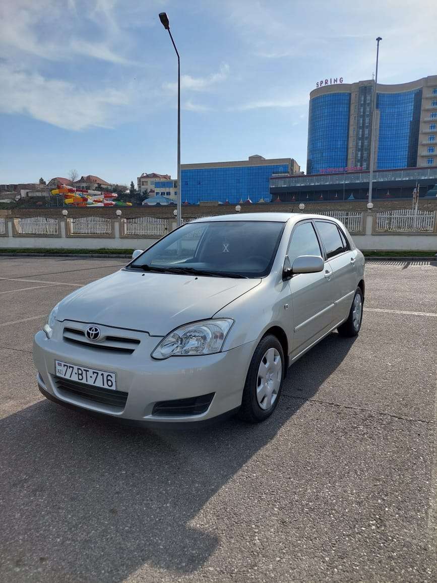 Toyota Corolla, 2005 il, 1.4 L, 180 000 km