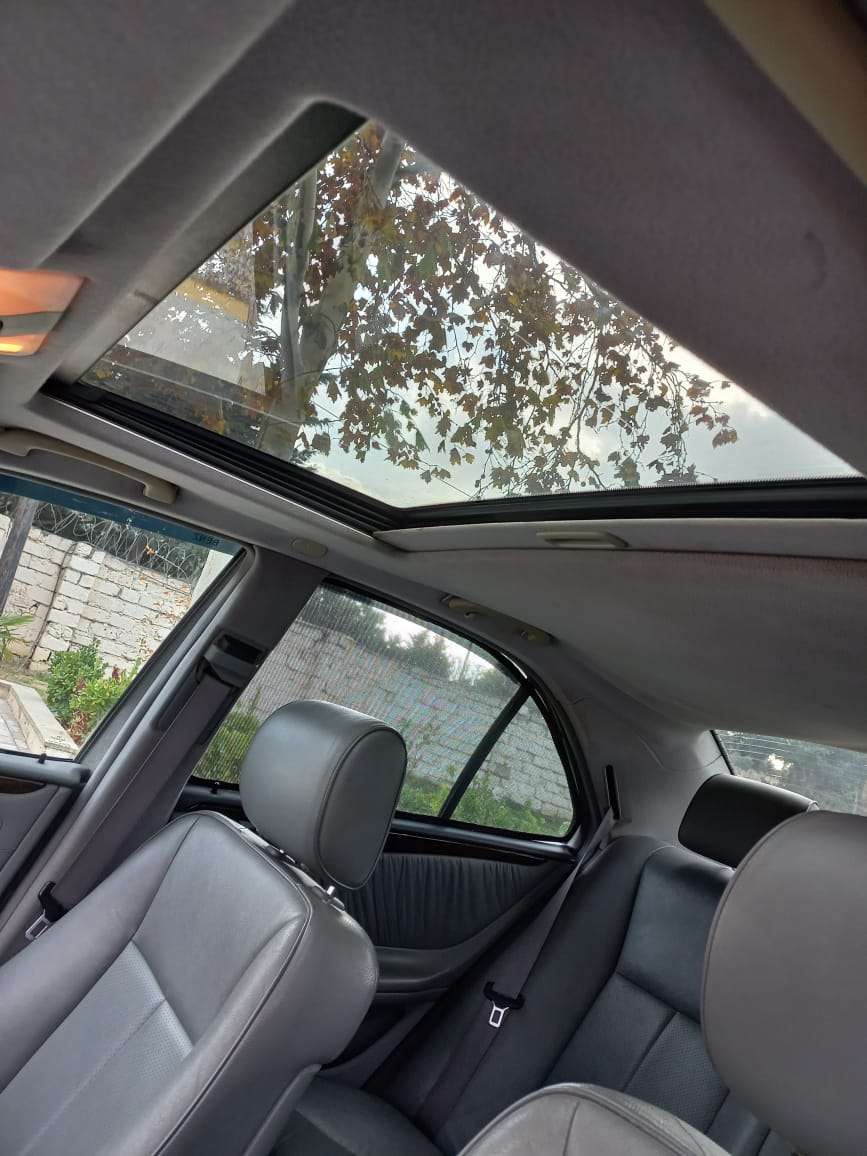 Mercedes E 240, 2000 il, 2.6 L, 230 000 km