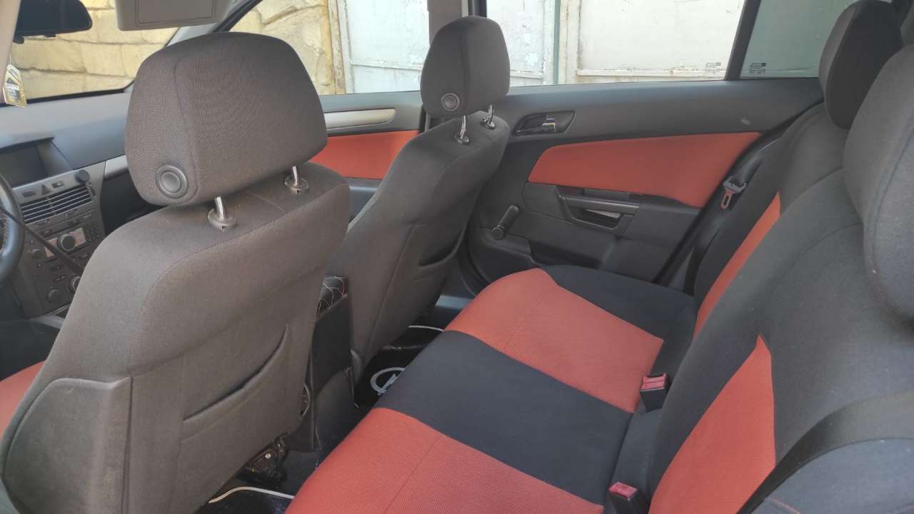 Opel Astra, 2006 il, 1.3 L, 270 000 km