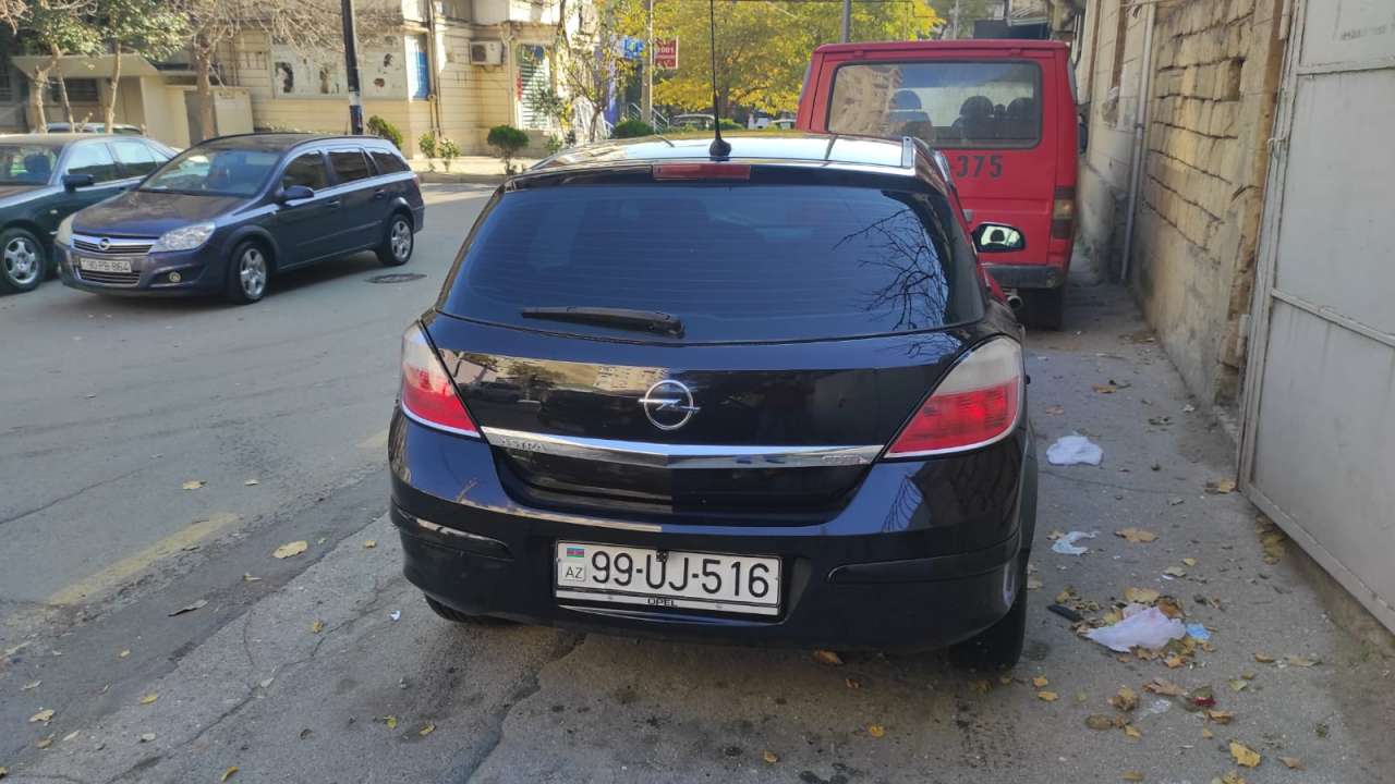Opel Astra, 2006 il, 1.3 L, 270 000 km