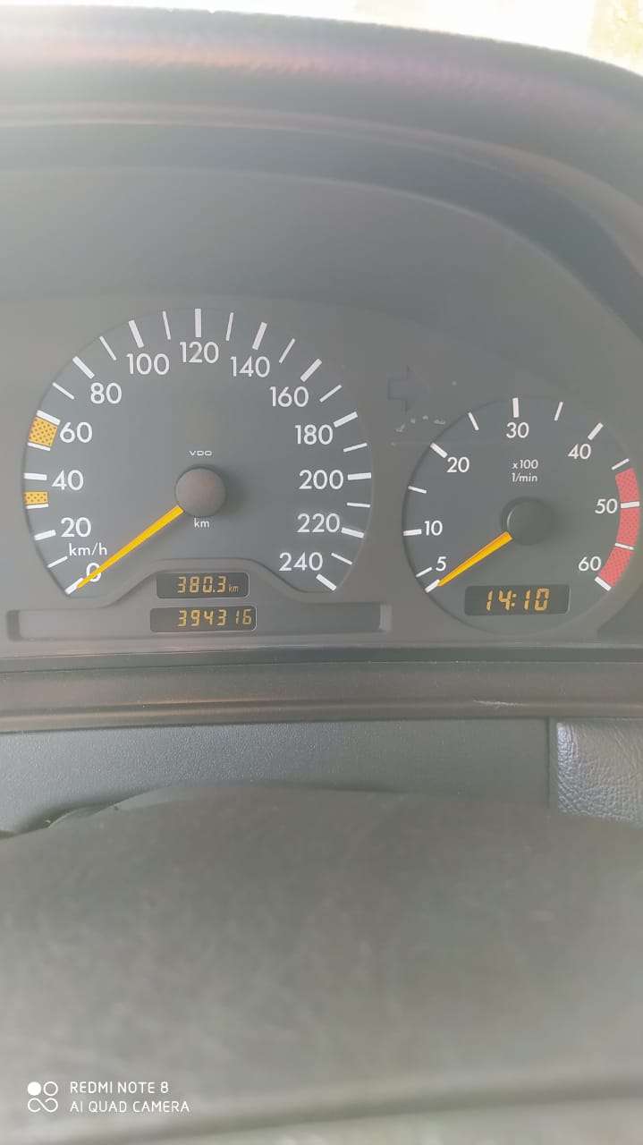 Mercedes E 220, 1998 il, 2.2 L, 394 316 km