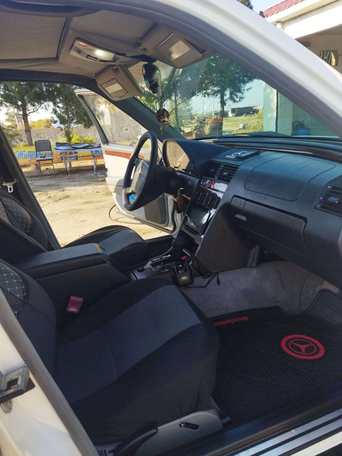 Mercedes C 220, 1995 il, 2.2 L, 299 366 km