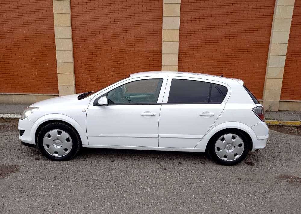 Opel Astra, 2008 il, 1.4 L, 225 000 km