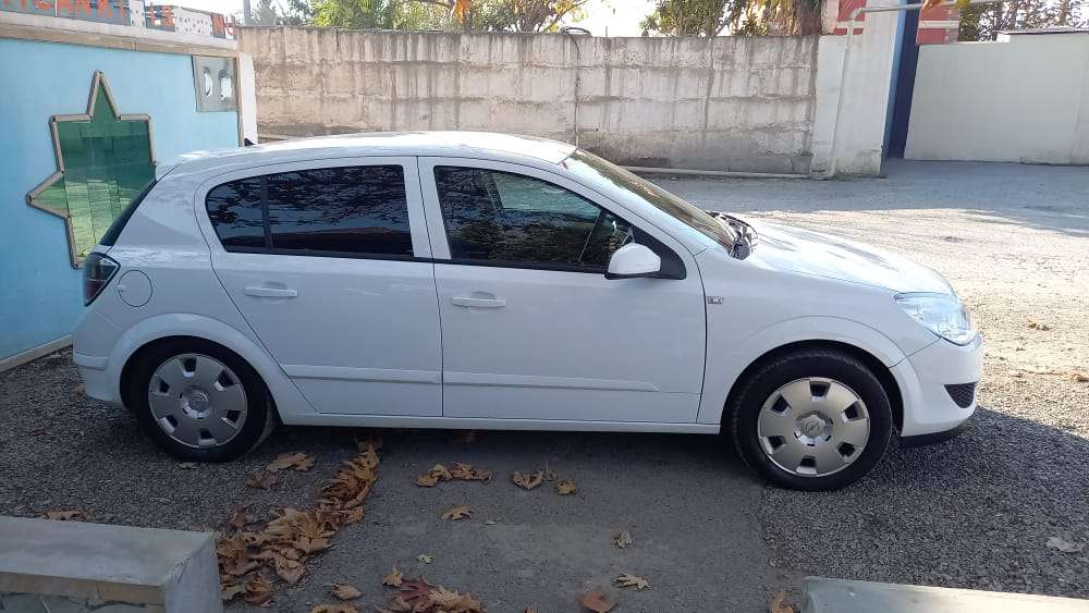 Opel Astra, 2008 il, 1.4 L, 225 000 km
