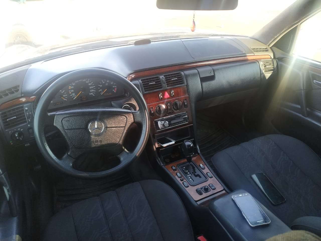 Mercedes E 230, 1997 il, 2.3 L, 450 000 km