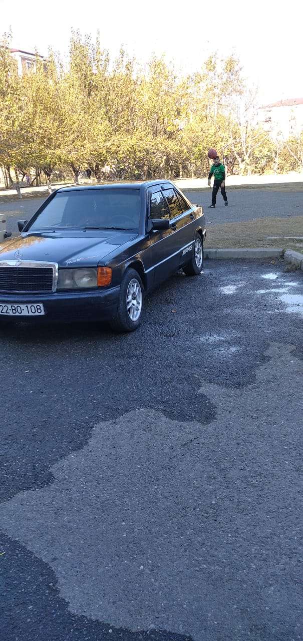 Mercedes 190, 1990 il, 1.8 L, 359 000 km