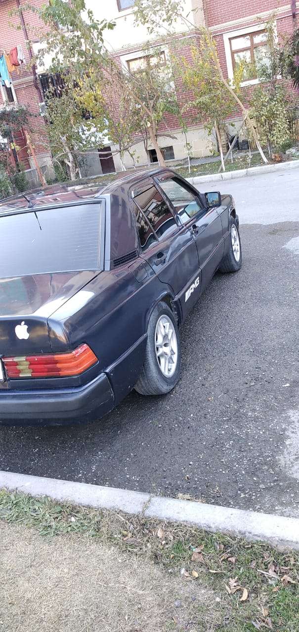 Mercedes 190, 1990 il, 1.8 L, 359 000 km