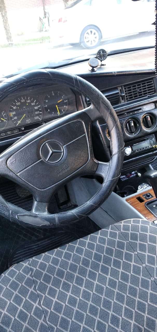 Mercedes 190, 1990 il, 1.8 L, 359 000 km
