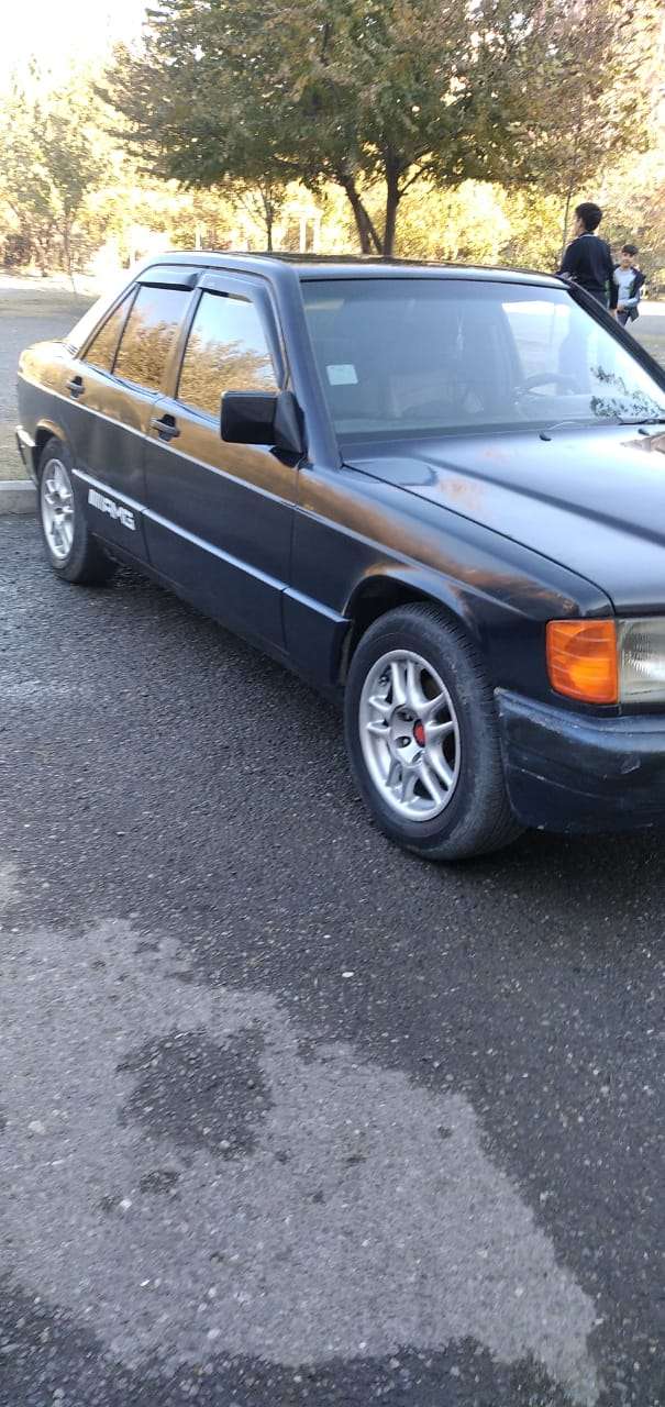 Mercedes 190, 1990 il, 1.8 L, 359 000 km