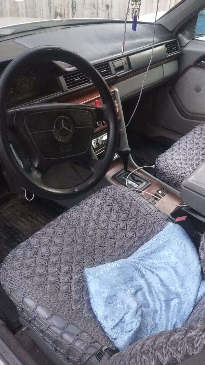 Mercedes E 250, 1991 il, 2.5 L, 305 000 km