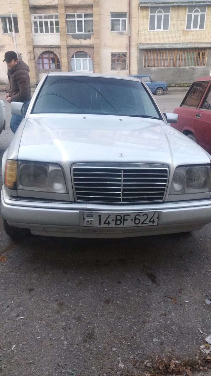 Mercedes E 250, 1991 il, 2.5 L, 305 000 km