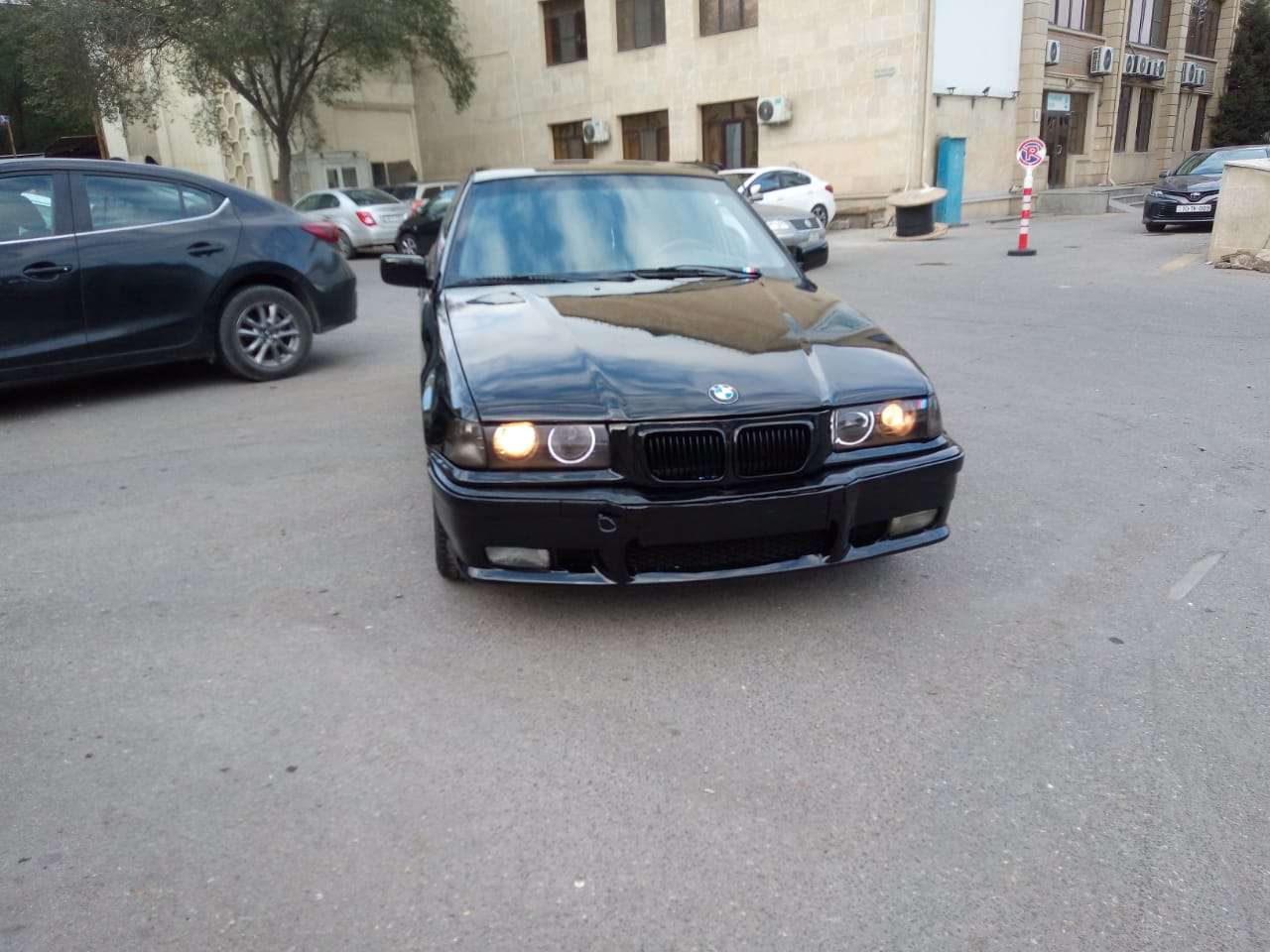 BMW 318, 1996 il, 1.8 L, 521 440 km