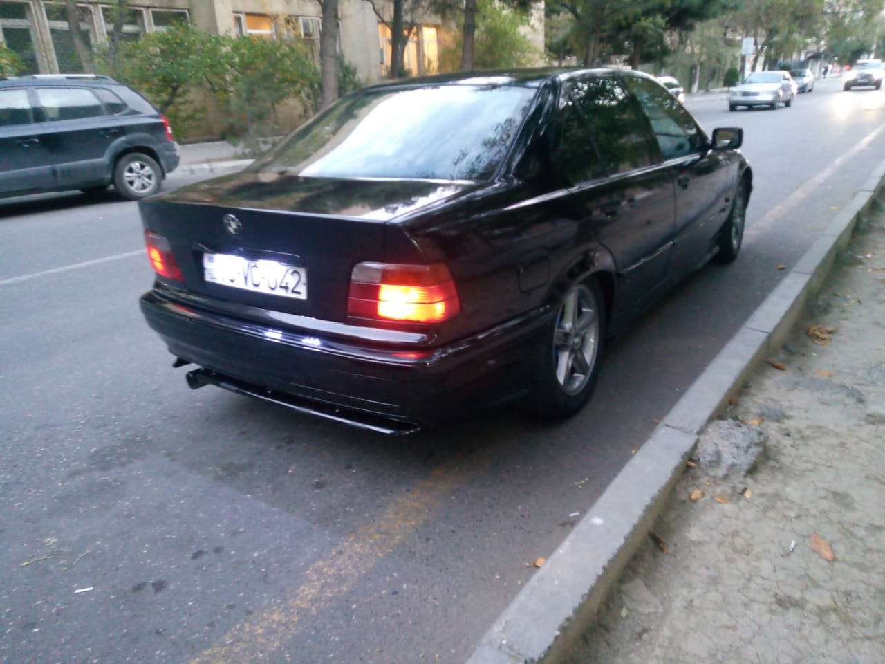 BMW 318, 1996 il, 1.8 L, 521 440 km