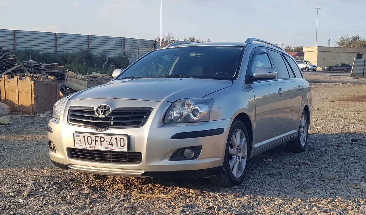 Toyota Avensis, 2006 il, 2.0 L, 280 000 km