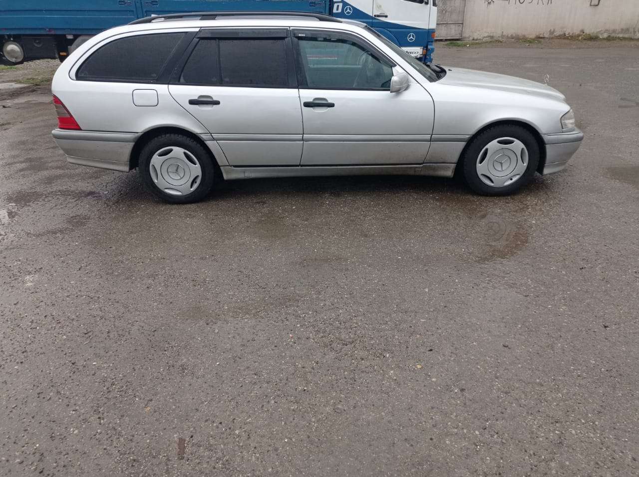 Mercedes C 200, 2000 il, 2.0 L, 287 624 km
