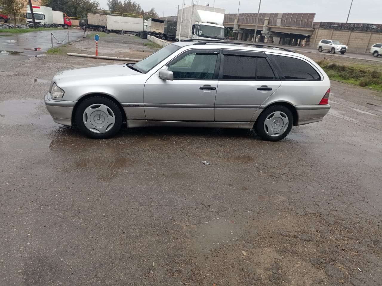 Mercedes C 200, 2000 il, 2.0 L, 287 624 km