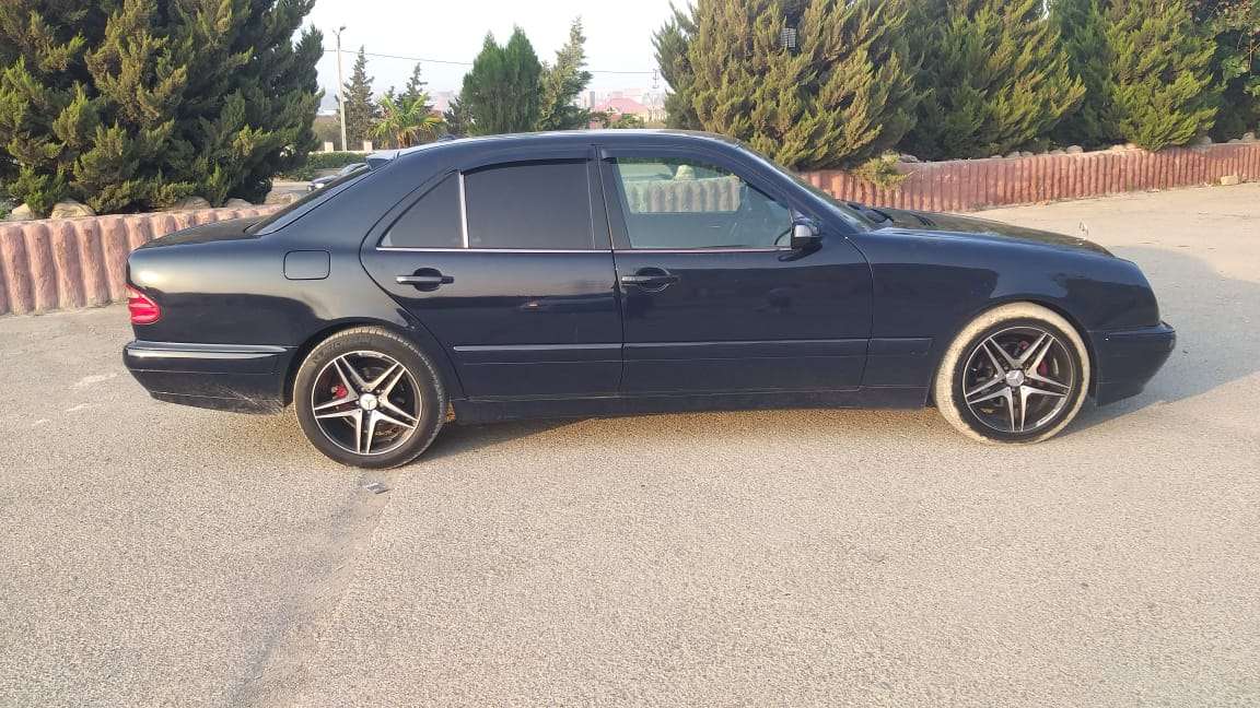 Mercedes E 220, 2000 il, 2.2 L, 513 000 km
